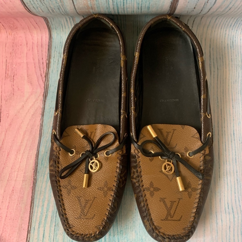 Louis Vuitton Gloria Brown Monogram flat Loafers - Picture 3 of 15